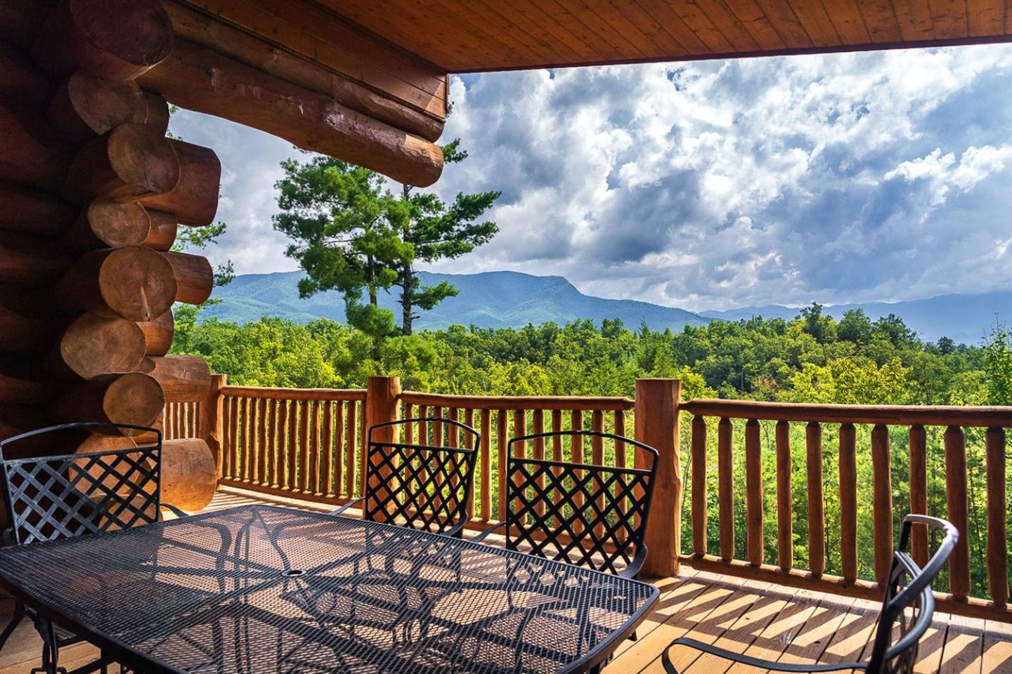Big Bear Ridge Lodge - Breathtaking Mountain Views And Private Forest Scenes In Amazing Large Log Cabin Gatlinburg Eksteriør billede