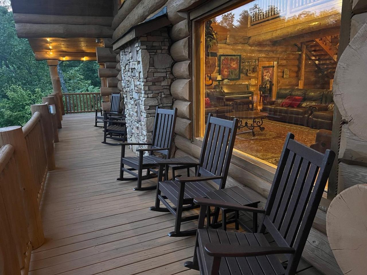 Big Bear Ridge Lodge - Breathtaking Mountain Views And Private Forest Scenes In Amazing Large Log Cabin Gatlinburg Eksteriør billede